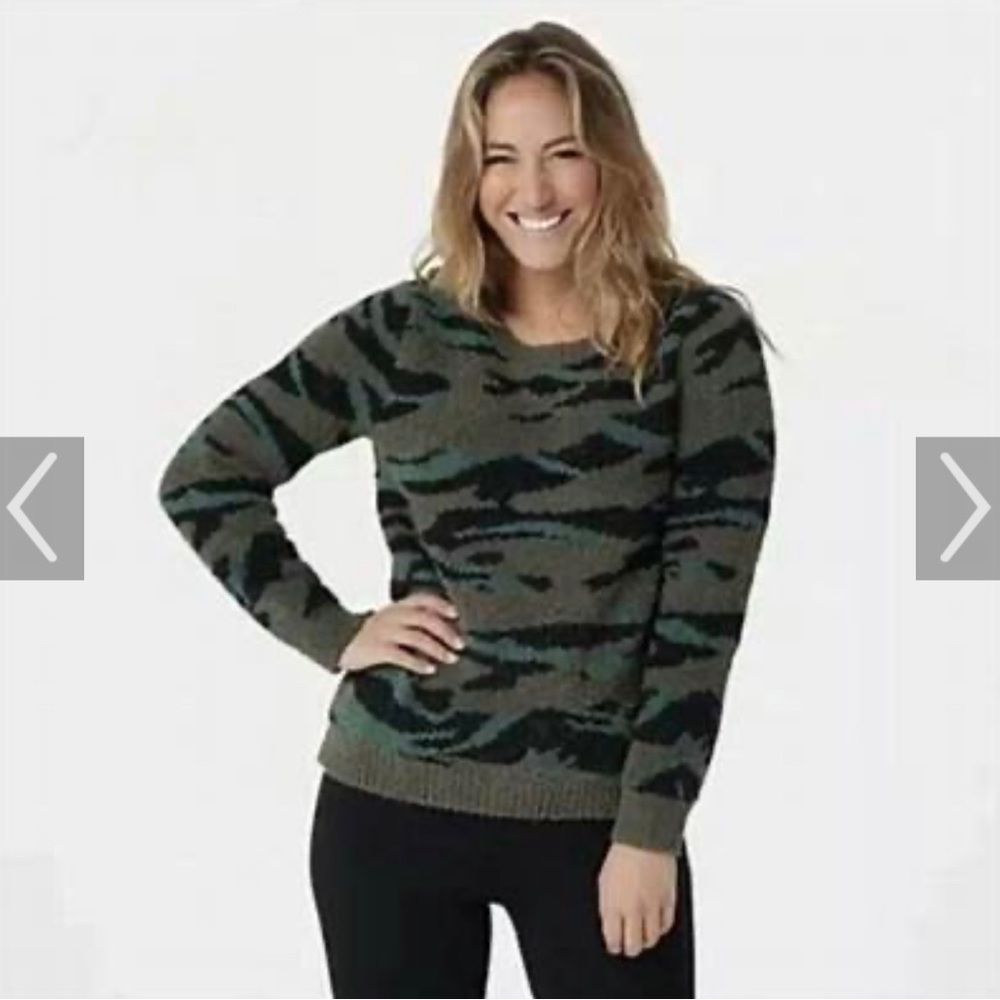 Barefoot Dreams CozyChic crew neck pullover sweater